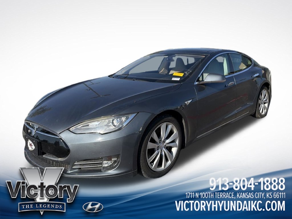 Used 2014  Tesla Base image 1