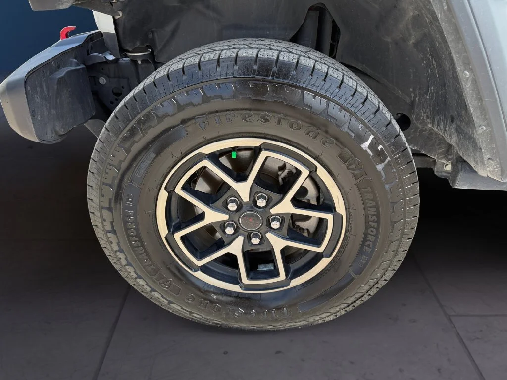 Used 2025 White Jeep Rubicon image 9