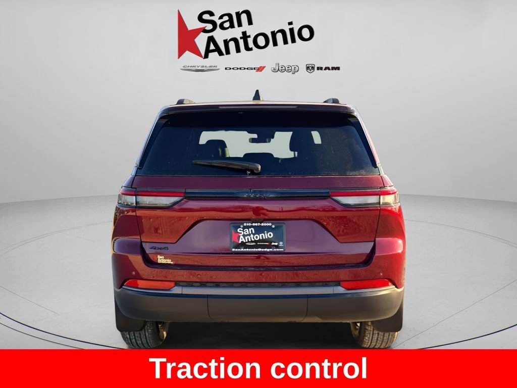 New 2026 Velvet Red Pearl-Coat Exterior Paint Jeep Altitude image 14
