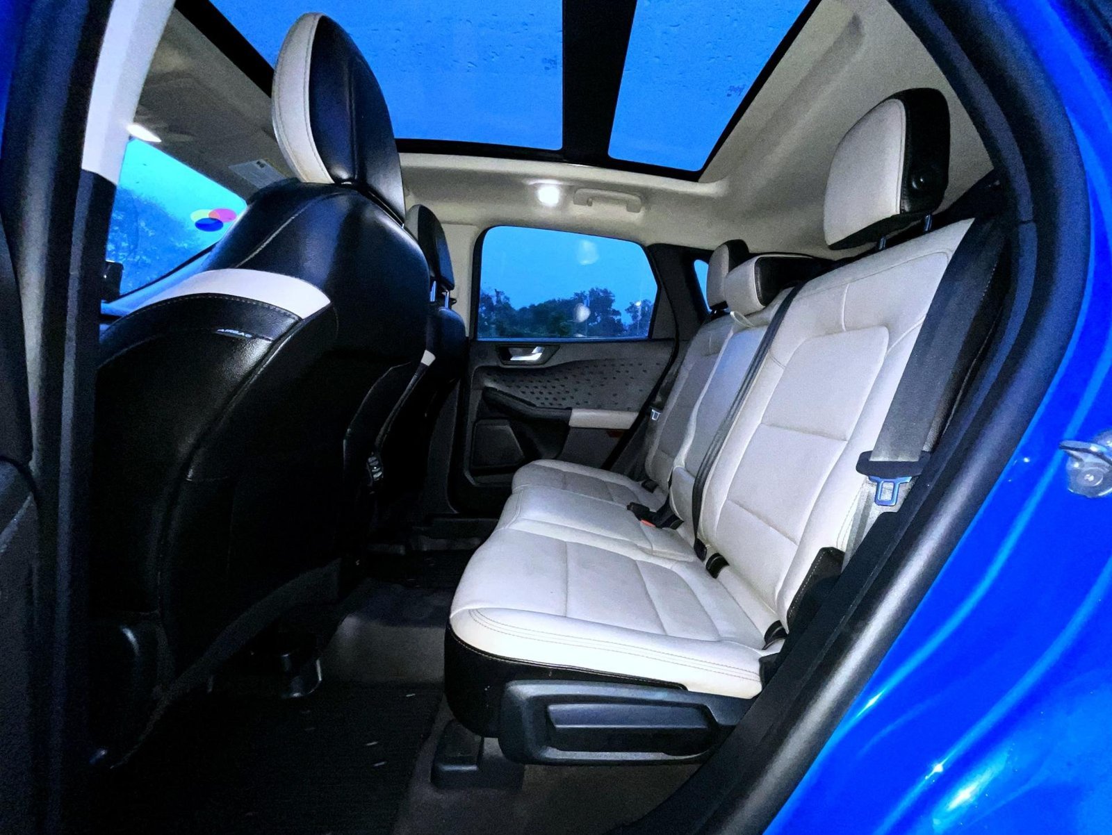 Used 2020 Blue Ford Titanium image 22