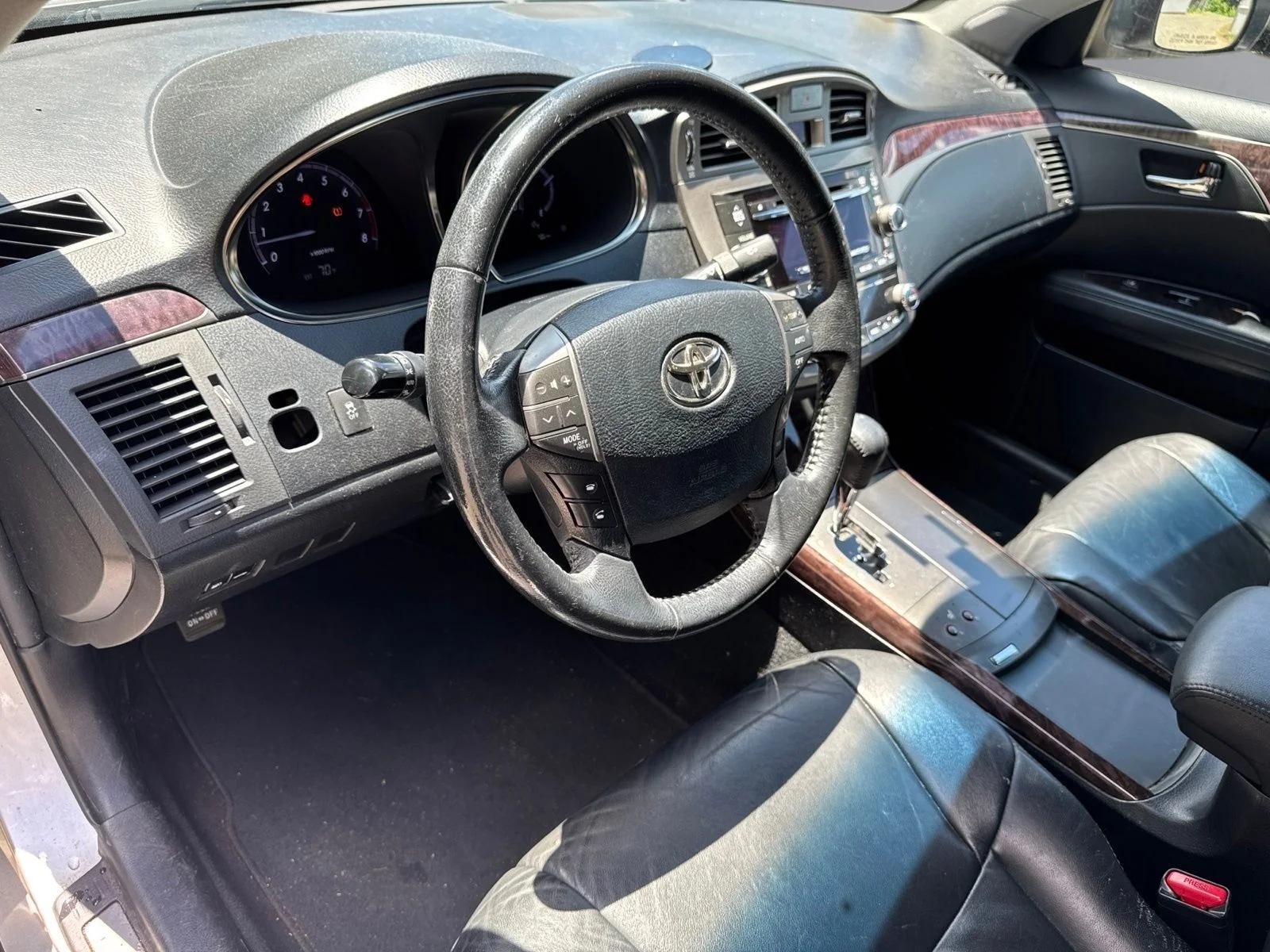 Used 2012 Silver Toyota Base image 27