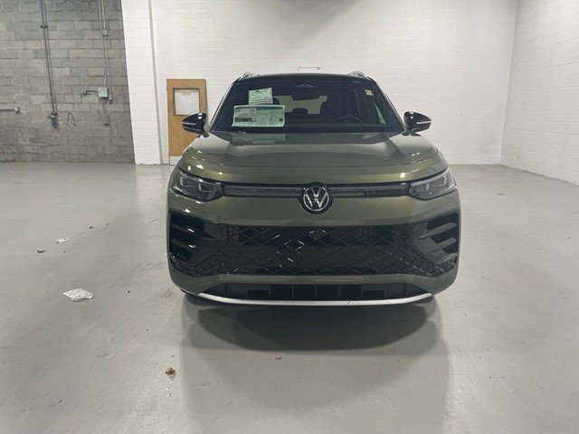 2026 Volkswagen Tiguan SEL R-LINE TURBO - Photo 6