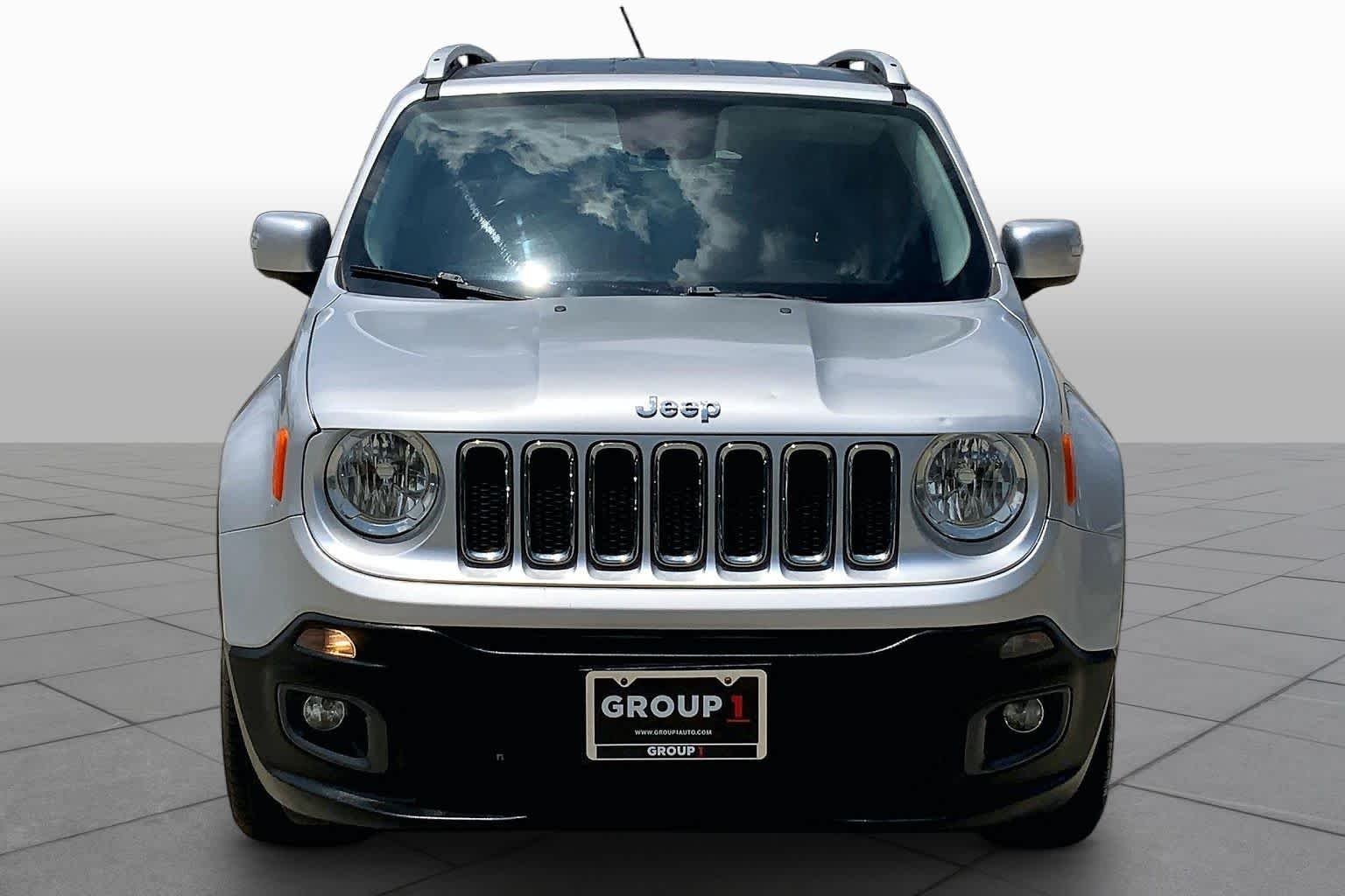 Used 2016 Glacier Metallic Jeep Limited image 4