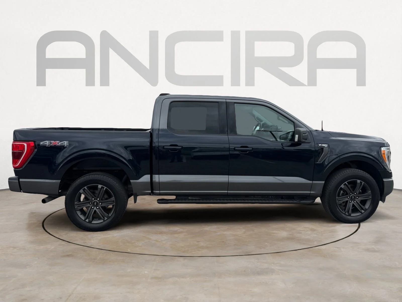 Used 2023 Blue Ford XLT image 11