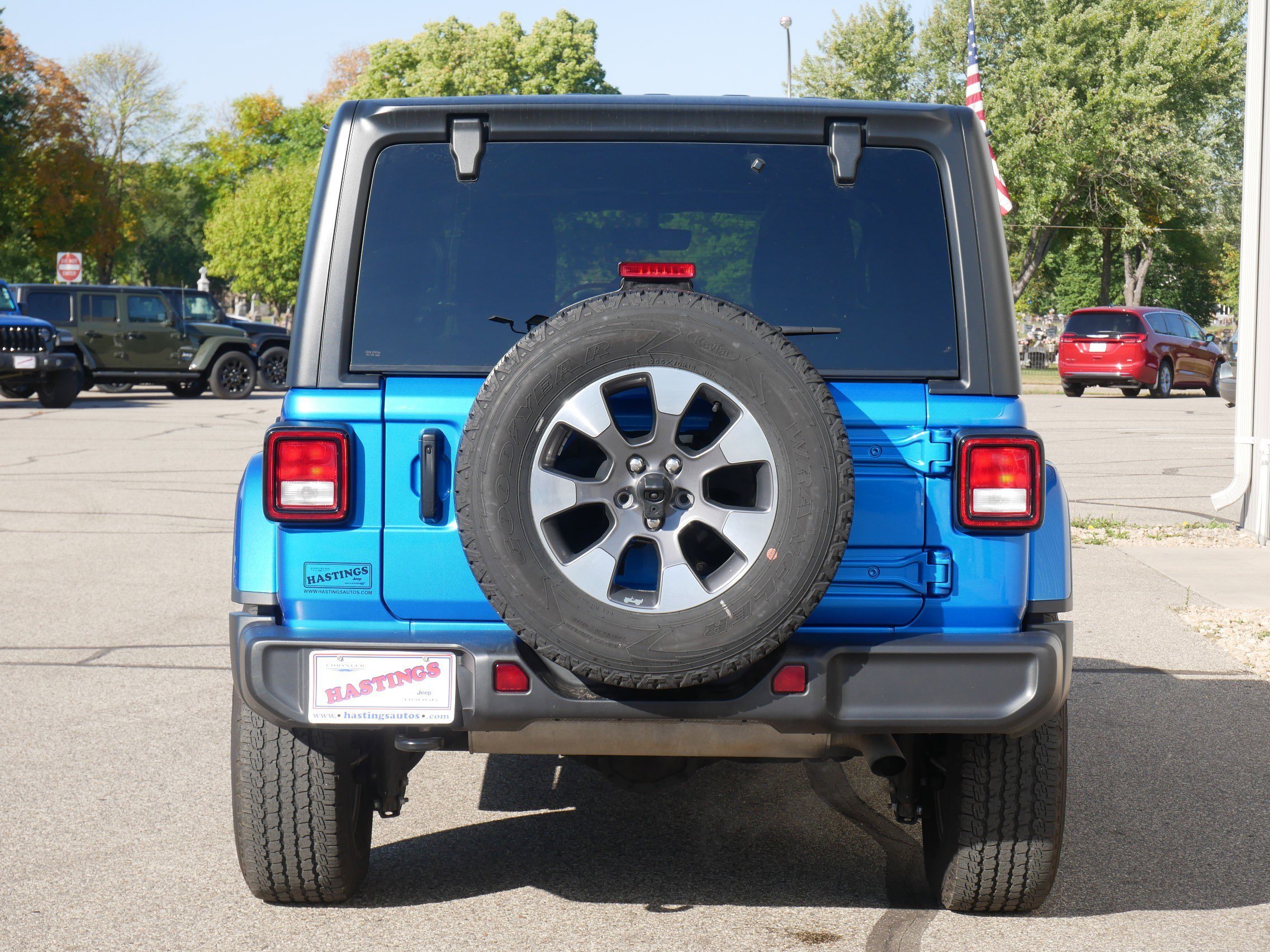 2022 Jeep Wrangler Unlimited Sahara photo 3