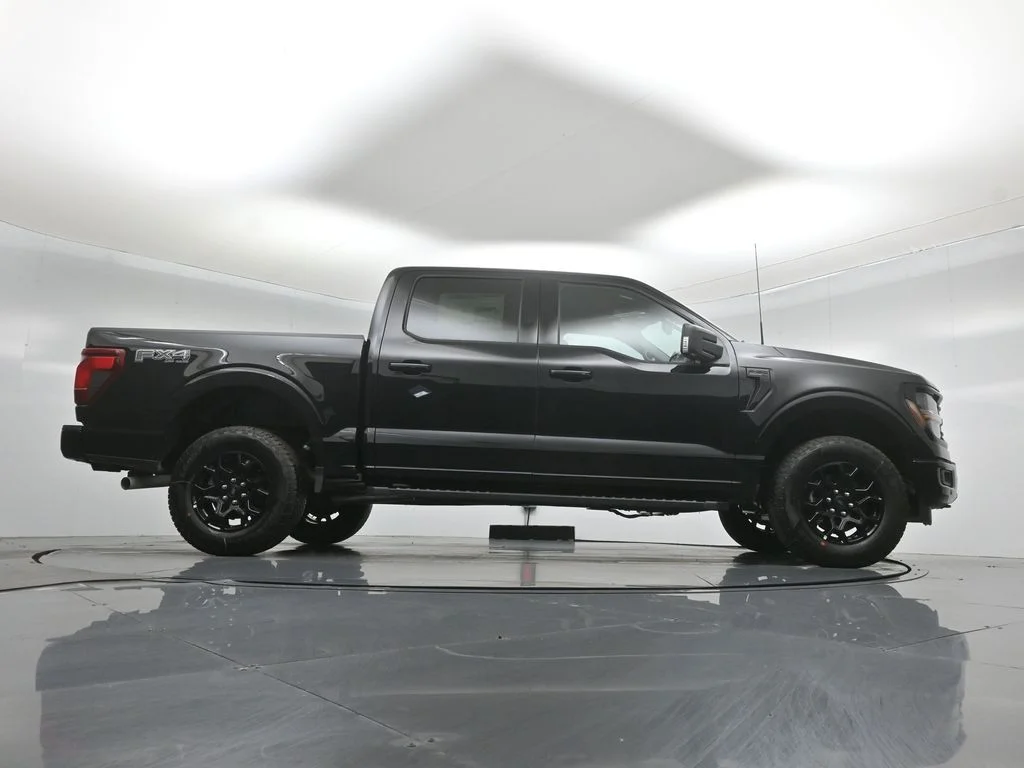 New 2026 Agate Black Metallic Ford XLT image 45