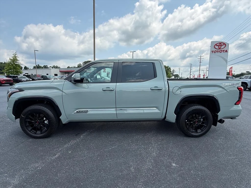 New 2026 Toyota Tundra Platinum PLATINUM CREWMAX 5.5