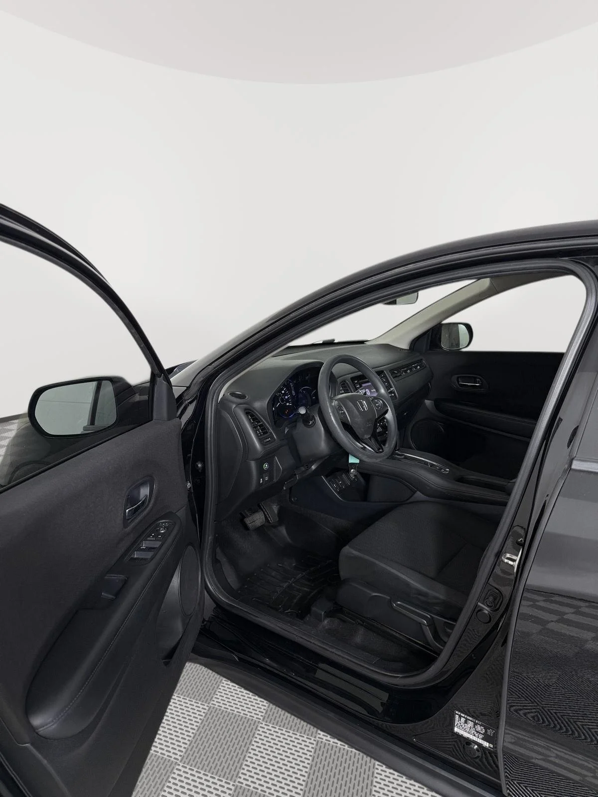 Used 2018 Crystal Black Pearl Honda LX image 2