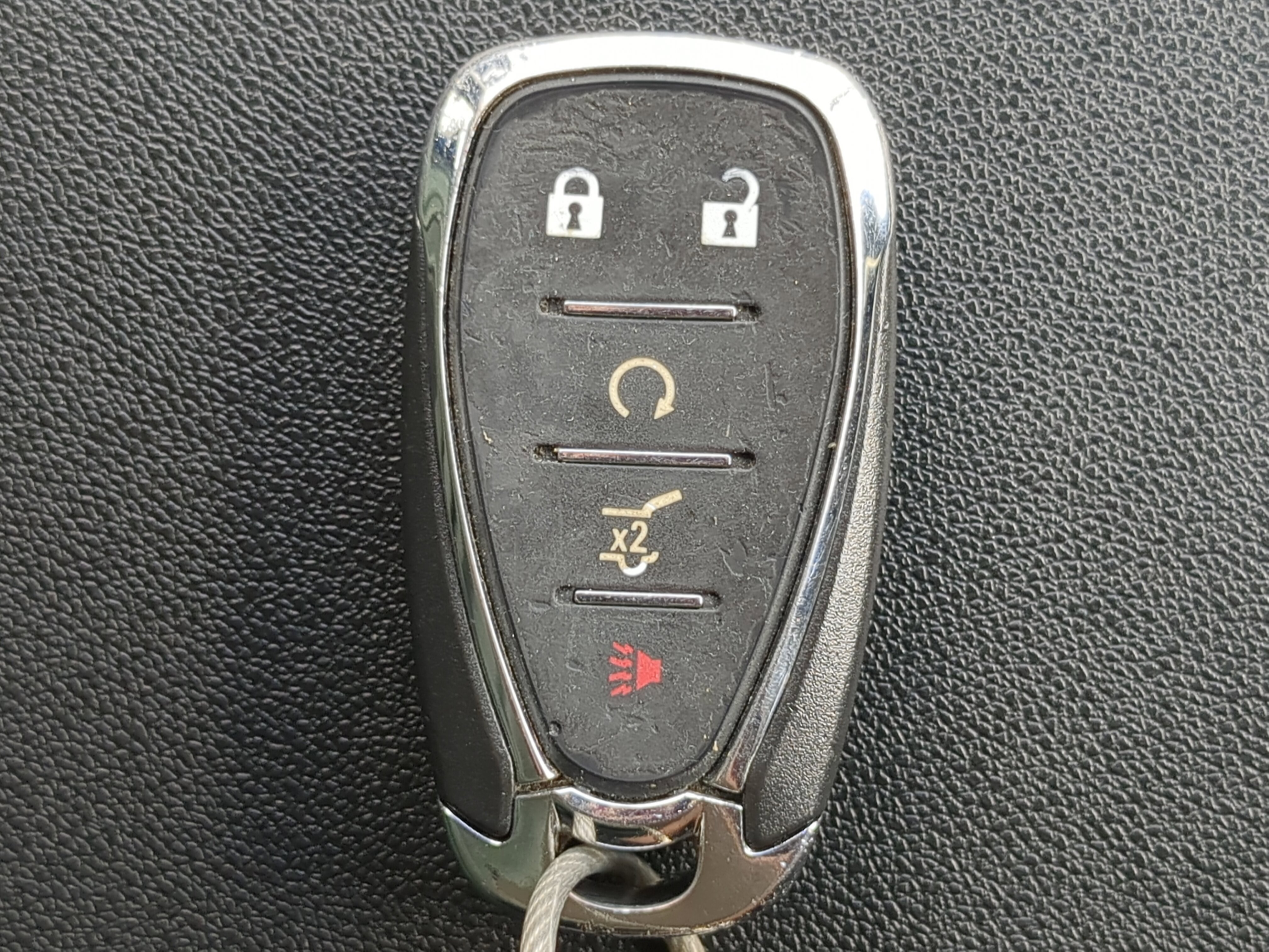 Used 2024 Sterling Gray Metallic Chevrolet LT image 27