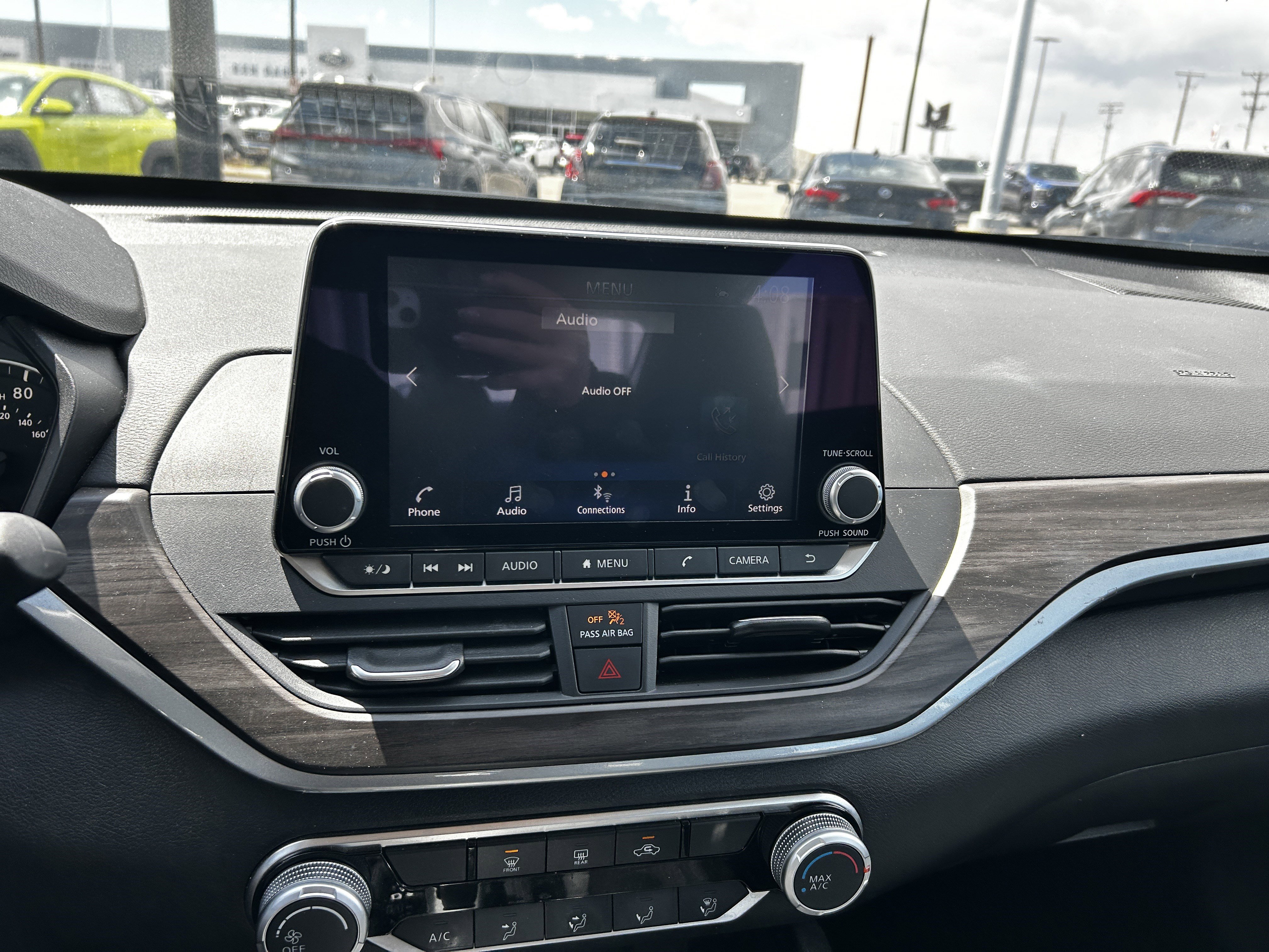 2025 Nissan Altima SV - Photo 16