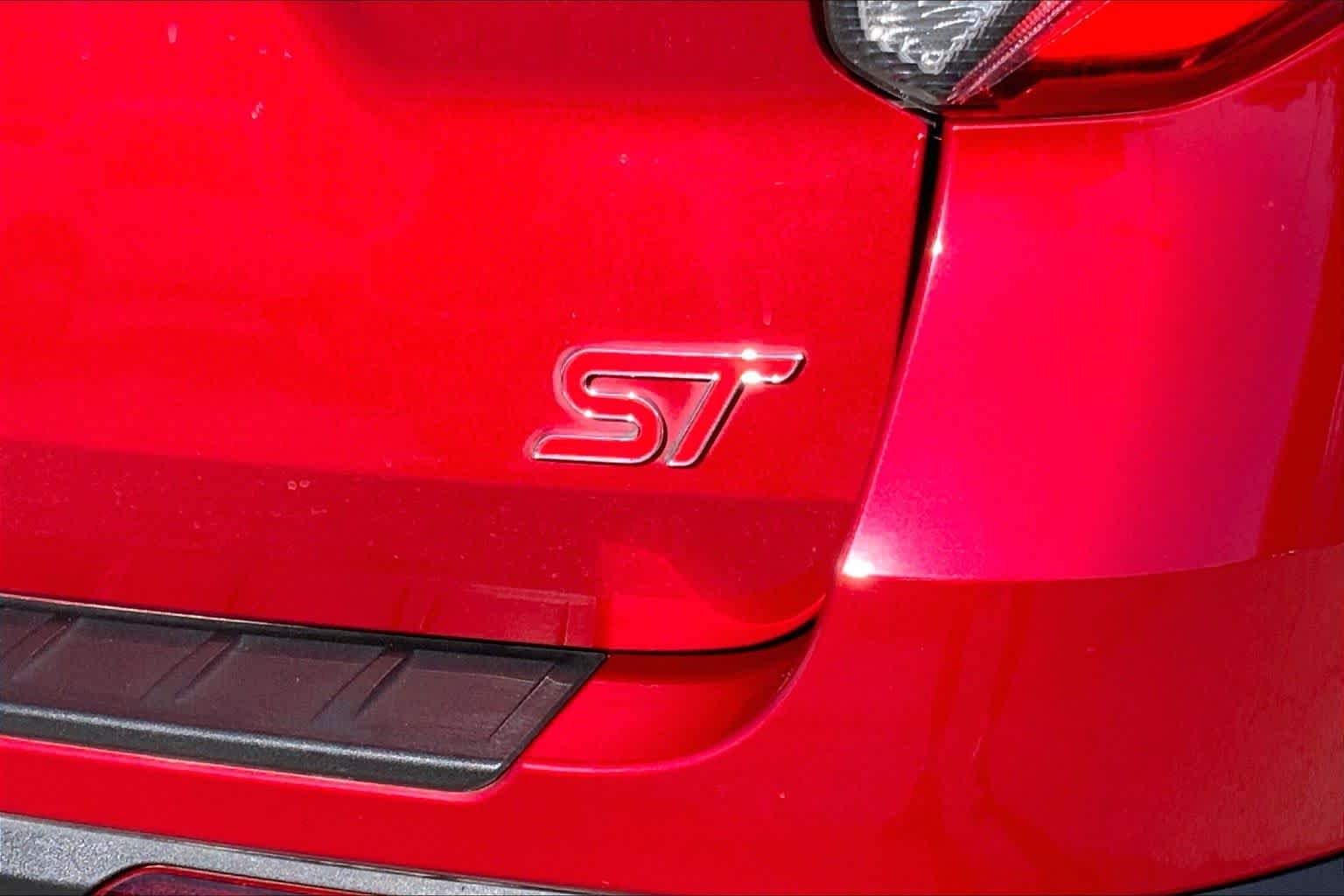Used 2020 Rapid Red Metallic Tinted Clearcoat Ford ST image 10