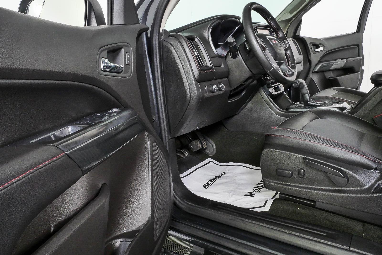 Used 2016 CYBER GRAY METALLIC GMC 4WD SLE image 7