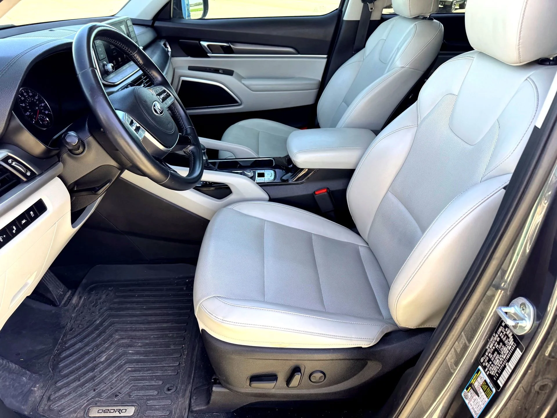 Used 2021 Gravity Grey Kia S image 12