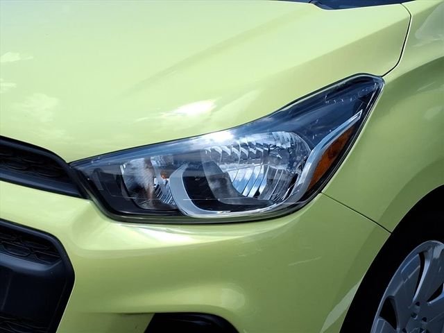 Used 2018 Gold Chevrolet LS image 6