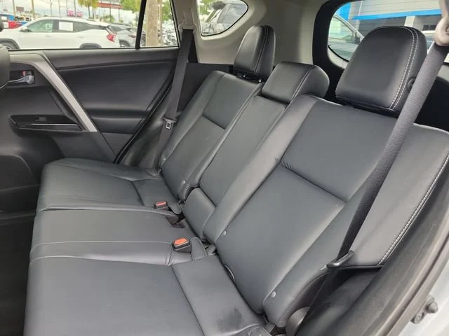 2017 Toyota RAV4 Limited - Photo 18
