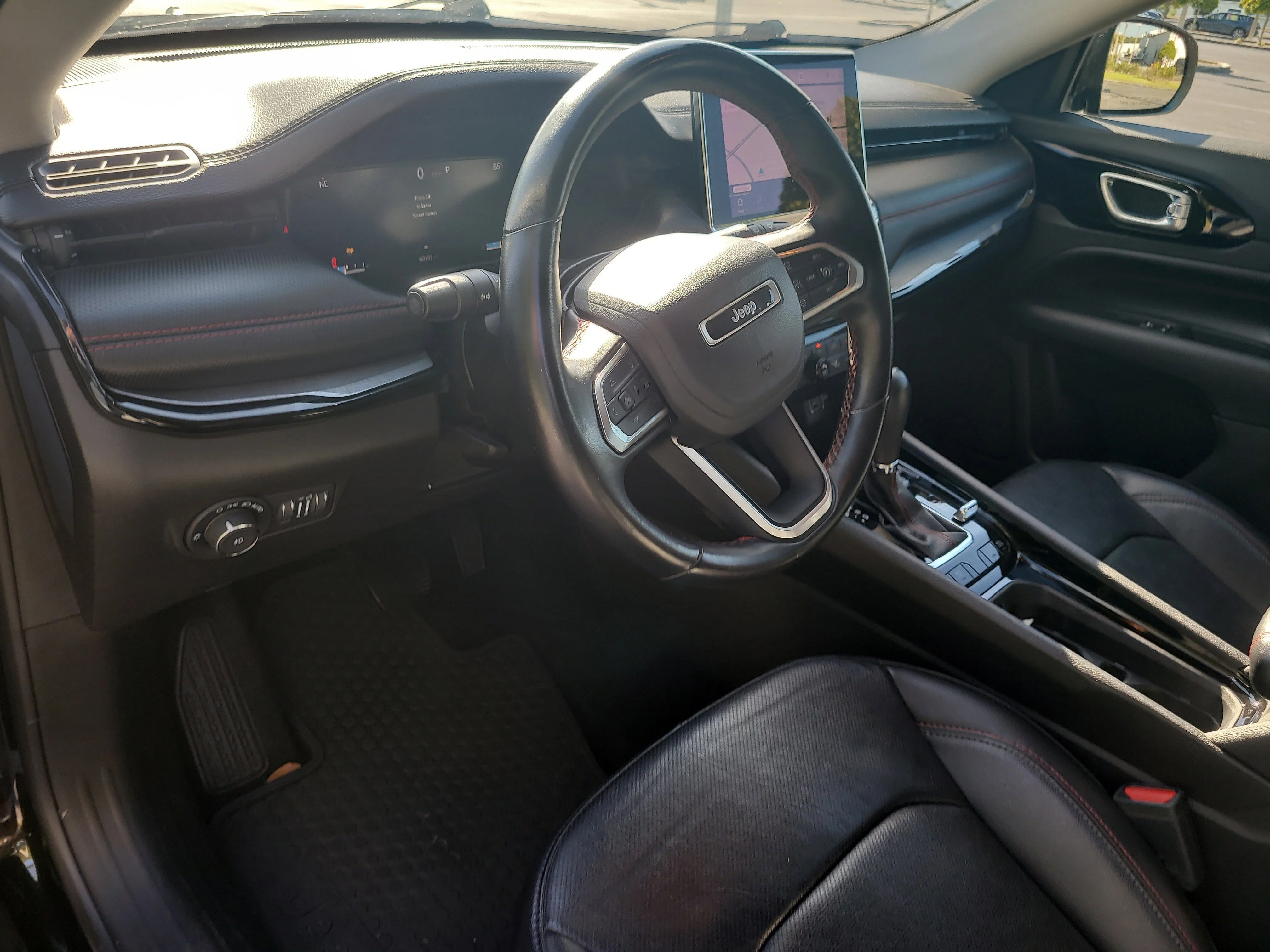 Used 2022 Diamond Black Crystal Pearlcoat Jeep Trailhawk image 19
