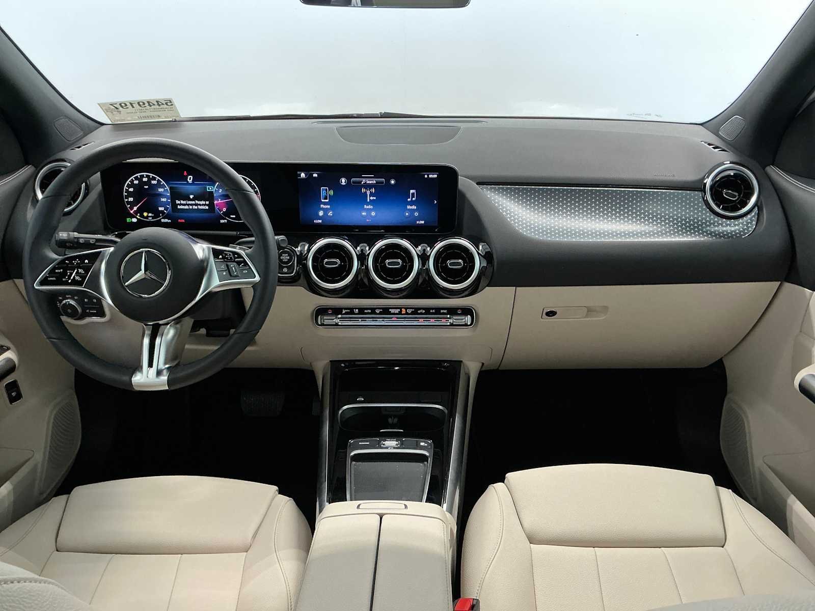 Certified Used 2026 Polar White Mercedes-Benz GLA 250 image 20