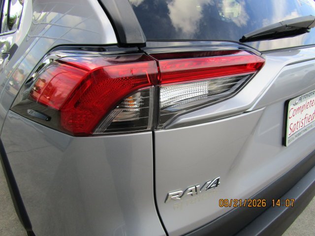 Used 2021 Silver Sky Metallic Toyota LE image 7
