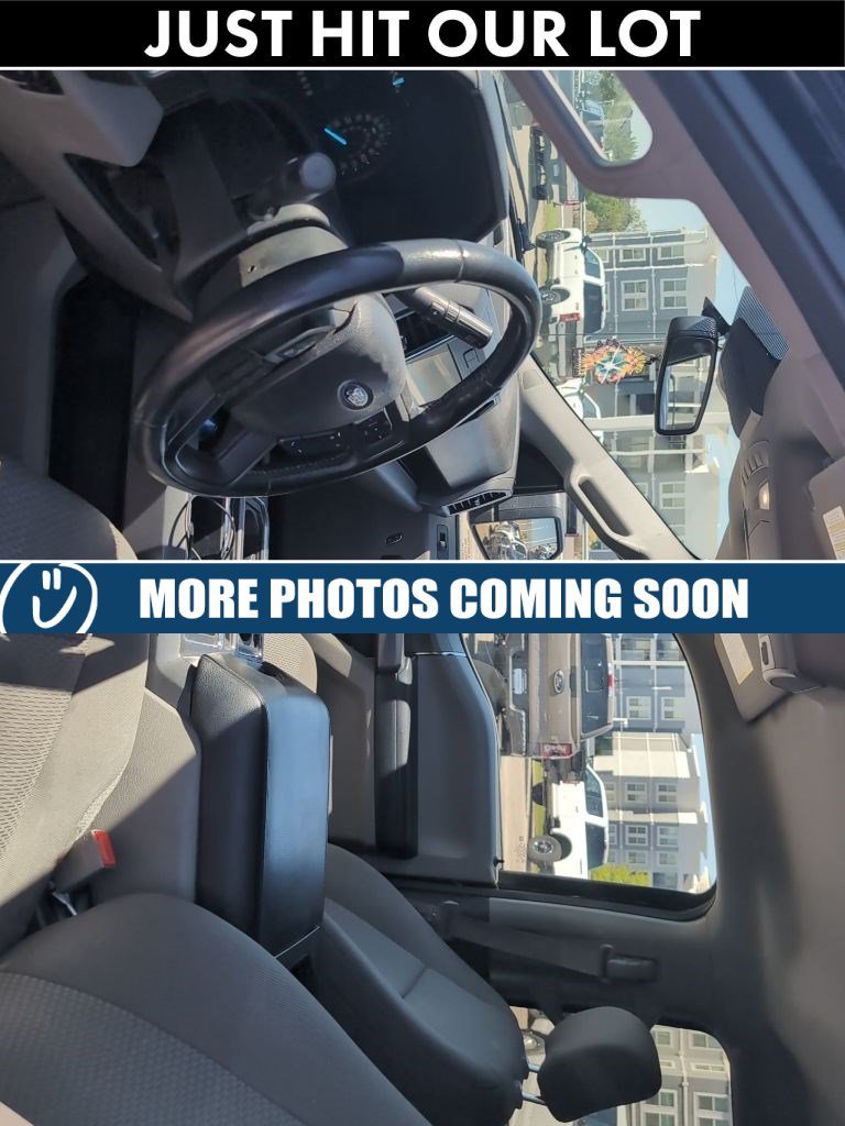 Used 2020 Agate Black Metallic Ford XLT image 13