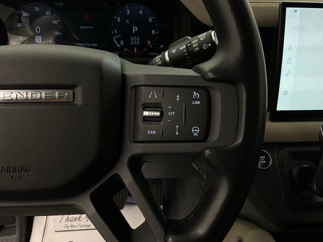 Used 2024 White Land Rover X-Dynamic SE image 13