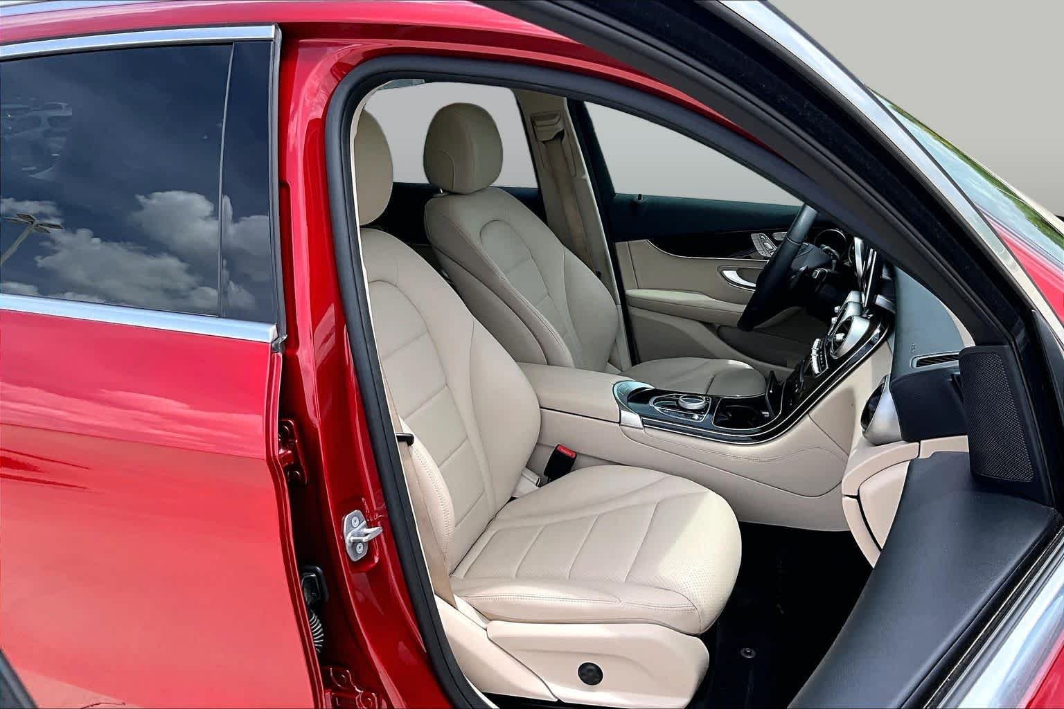 Used 2019 designo Cardinal Red Metallic Mercedes-Benz GLC 300 image 9