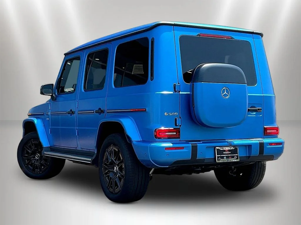 Used 2025  Mercedes-Benz G 580 image 4