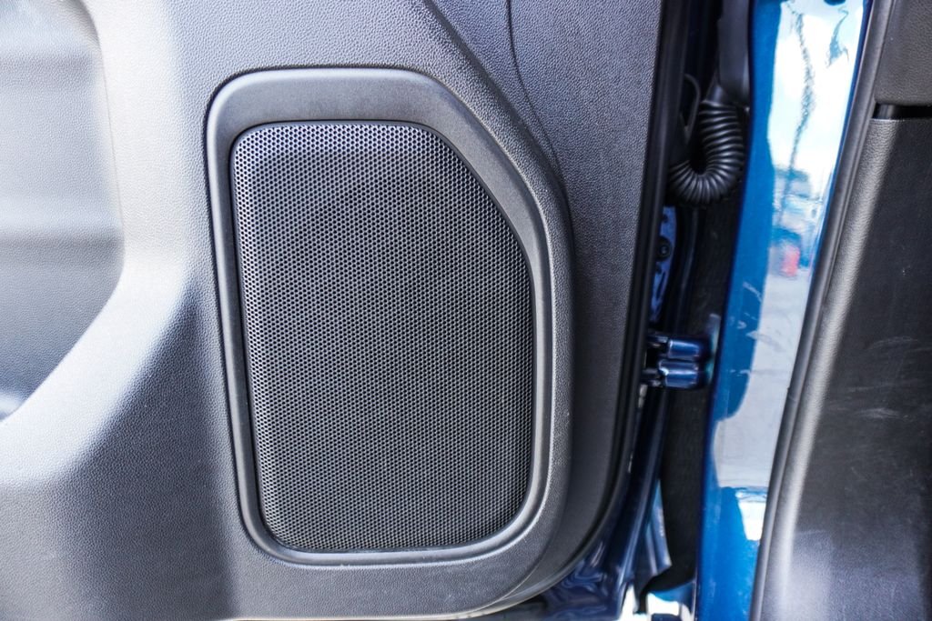 Used 2021 Blue Chevrolet RST image 18