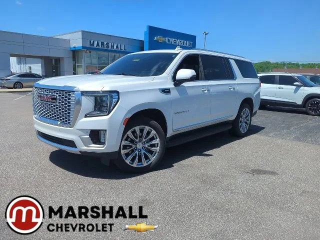 2024 GMC Yukon Denali AWD's photo