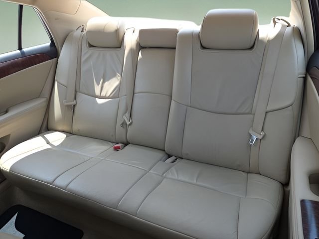 Used 2011 Red Toyota Base image 13