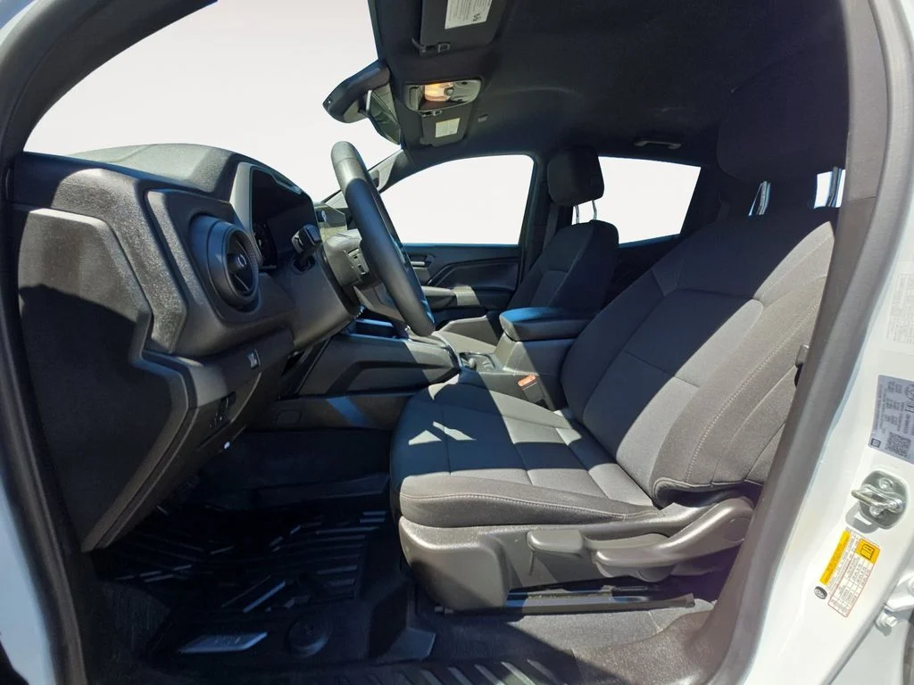 Used 2025 White Chevrolet Trail Boss image 10