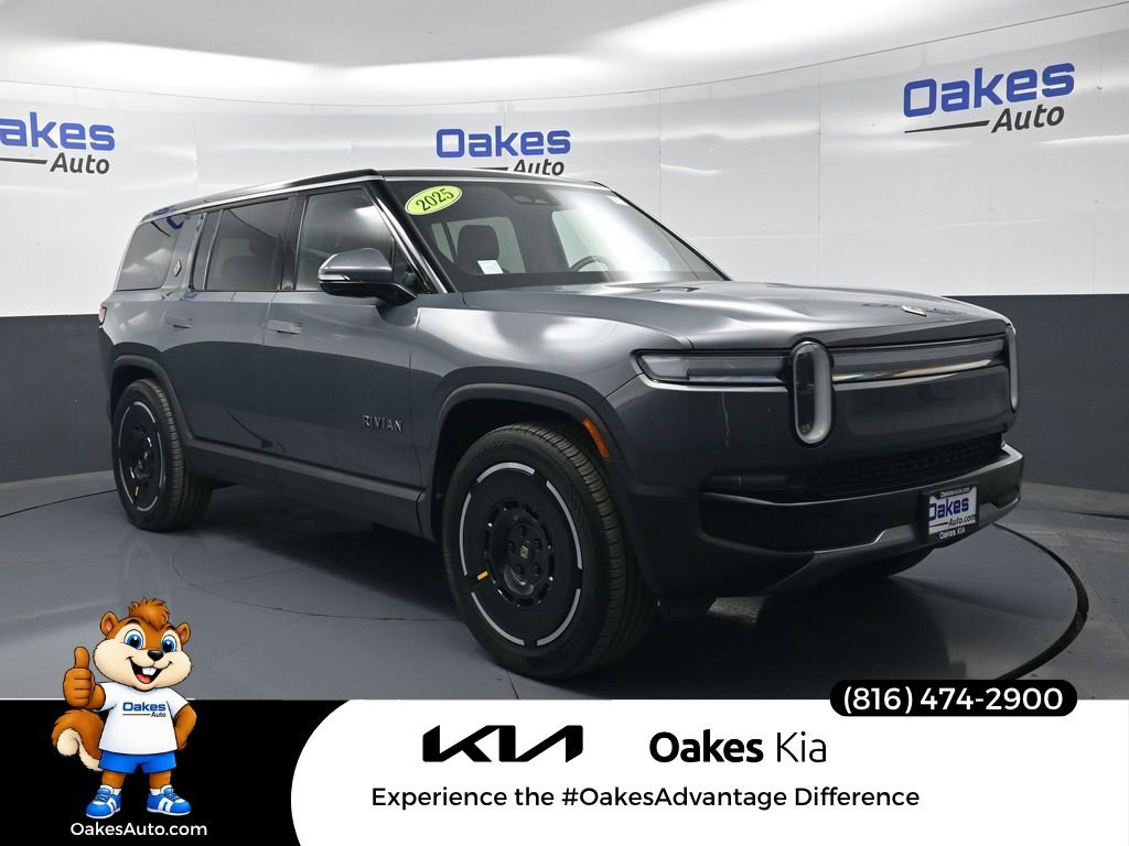 2025 Rivian R1S