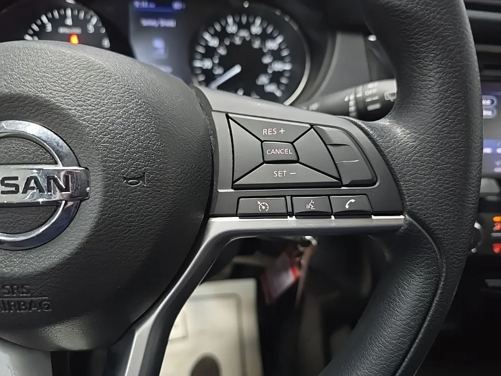 Used 2018 Gray Nissan S image 20