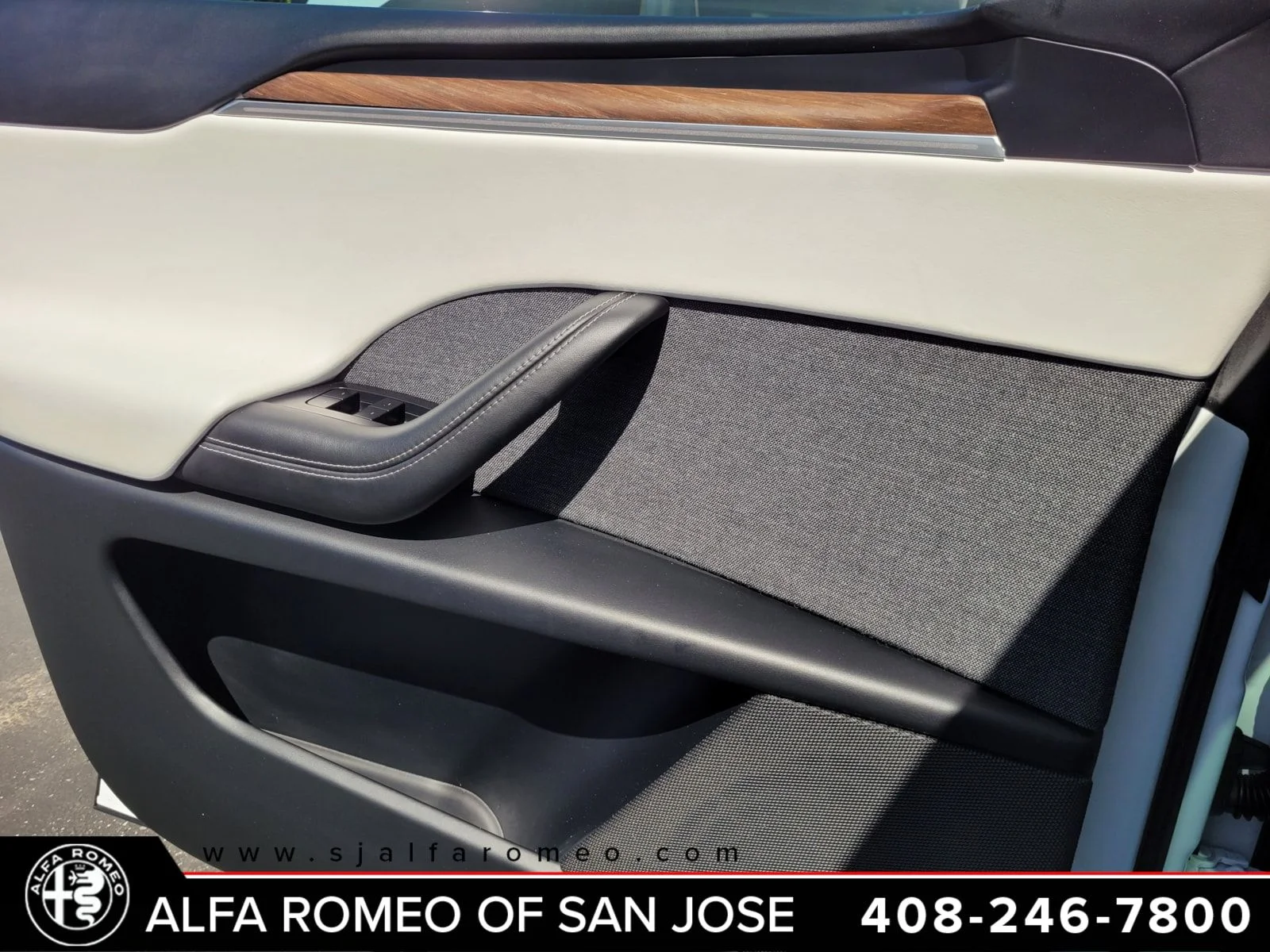 Used 2023  Tesla Base image 20