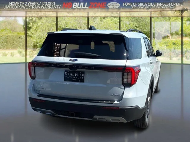 New 2026 Space White Metallic Ford Active image 27
