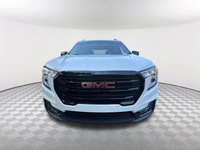 Used 2023 Summit White GMC SLE image 2