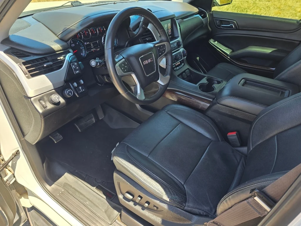 Used 2017 Summit White GMC SLE image 24