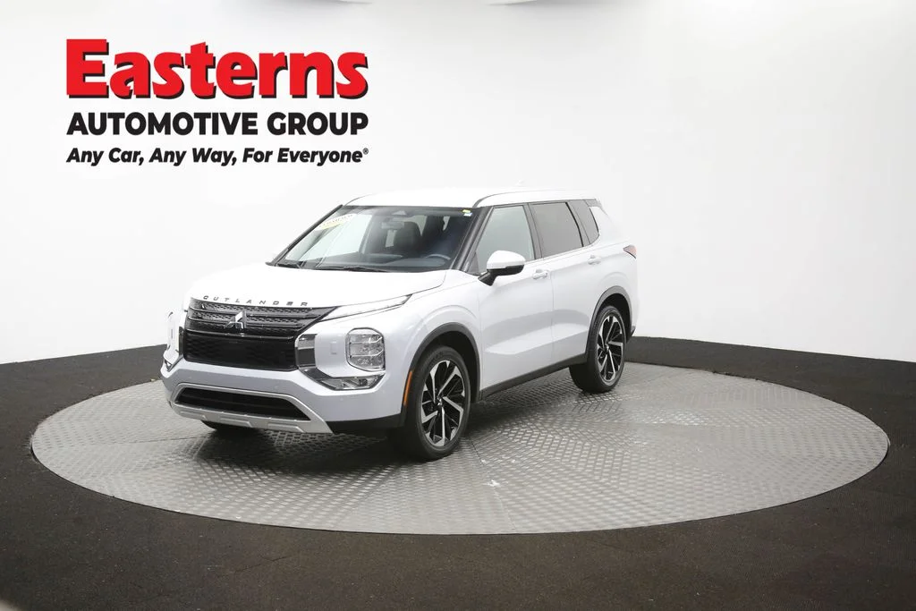 Used 2024 White Mitsubishi SE image 54