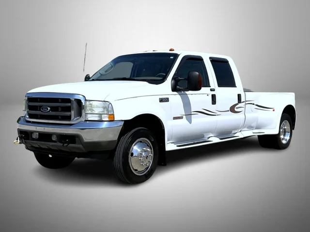 2004 Ford F-550SD Lariat