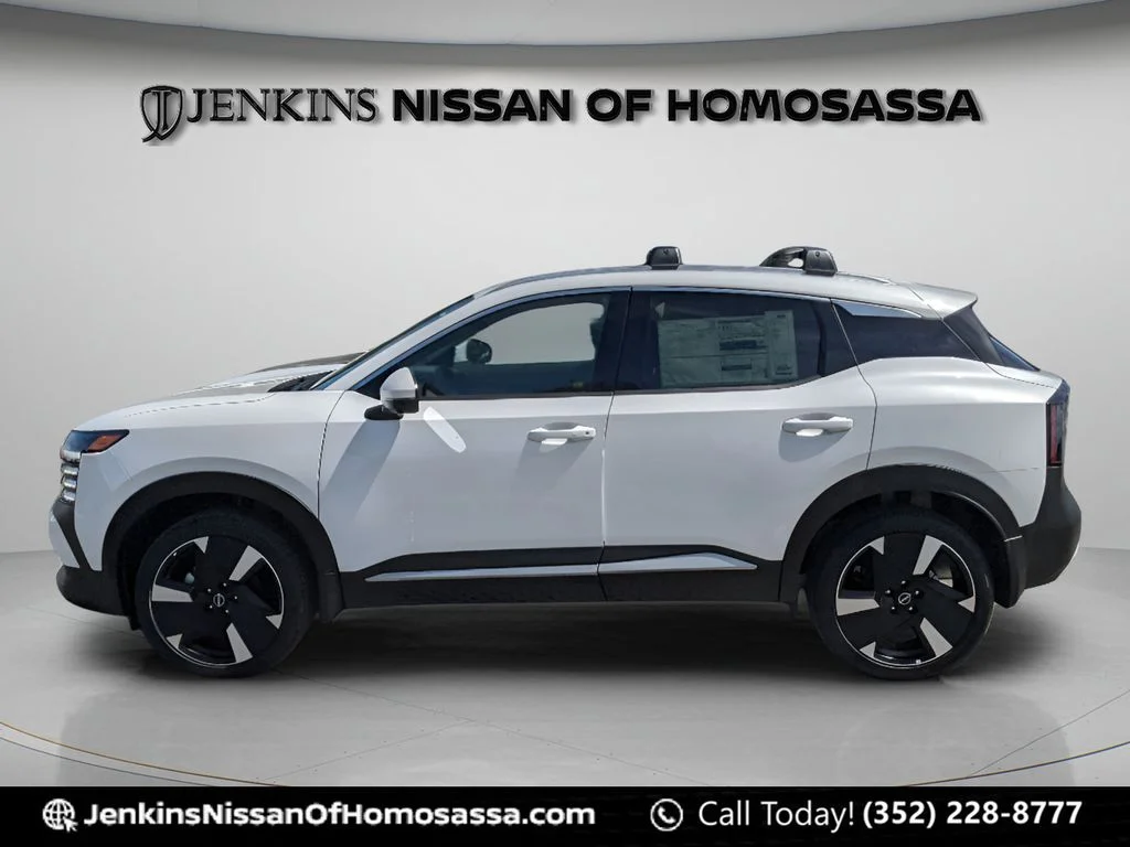 Used 2025 White Nissan SR image 7