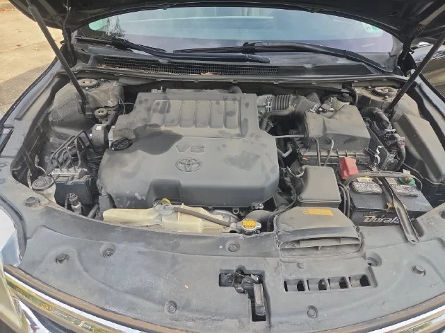 Used 2013 Black Toyota Limited image 35