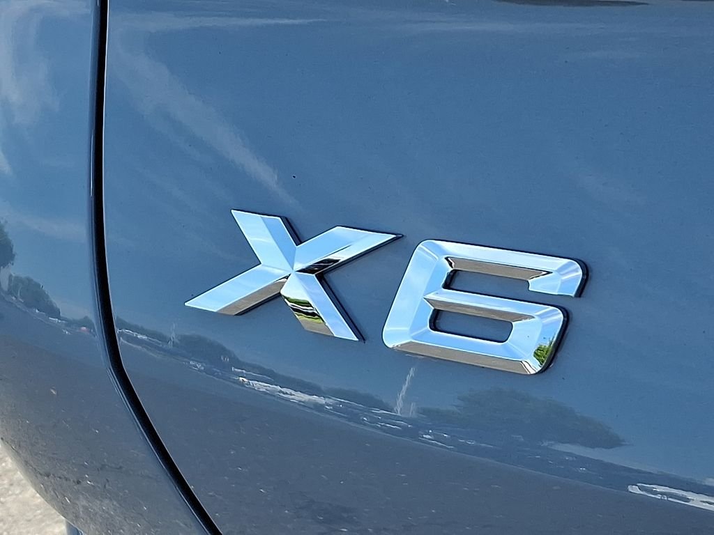 New 2027 Brooklyn Grey Metallic BMW xDrive40i image 11
