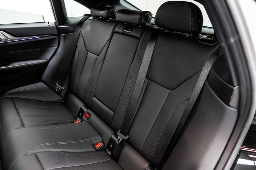 Used 2023 Black BMW eDrive40 image 17