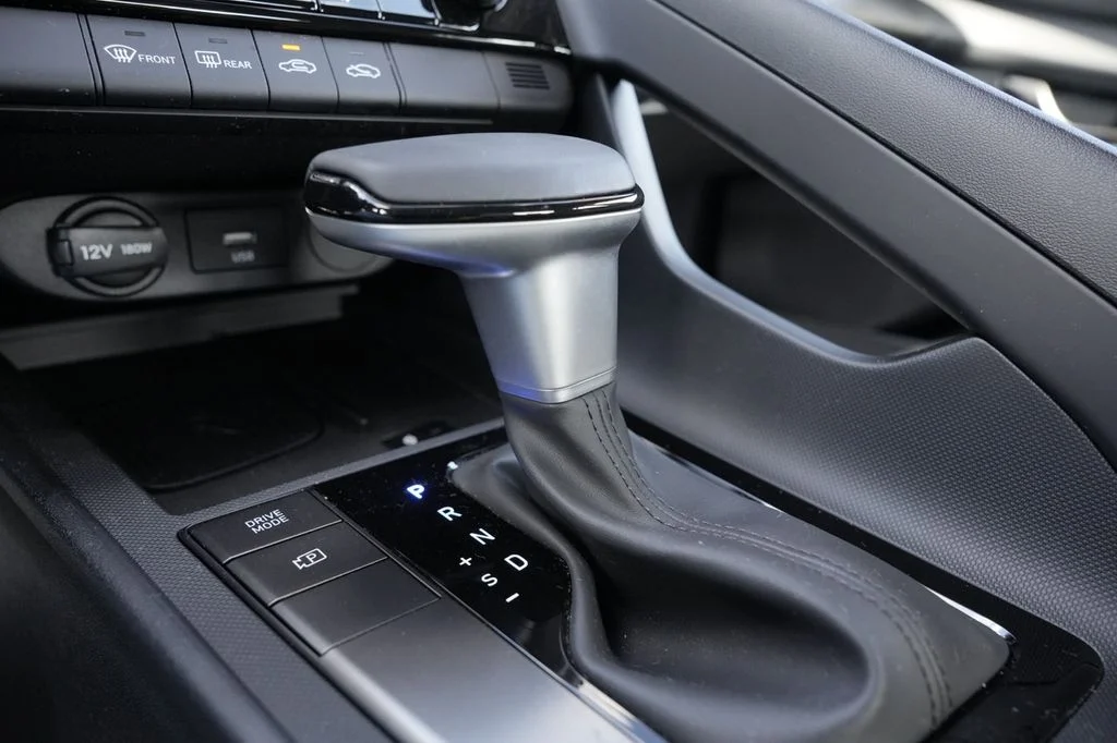 Used 2026 Gray Hyundai SEL Sport image 29