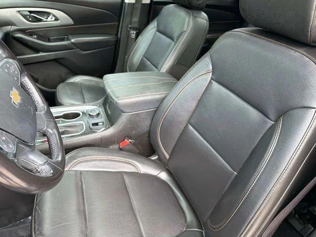 Used 2020 Gray Chevrolet 3LT image 19