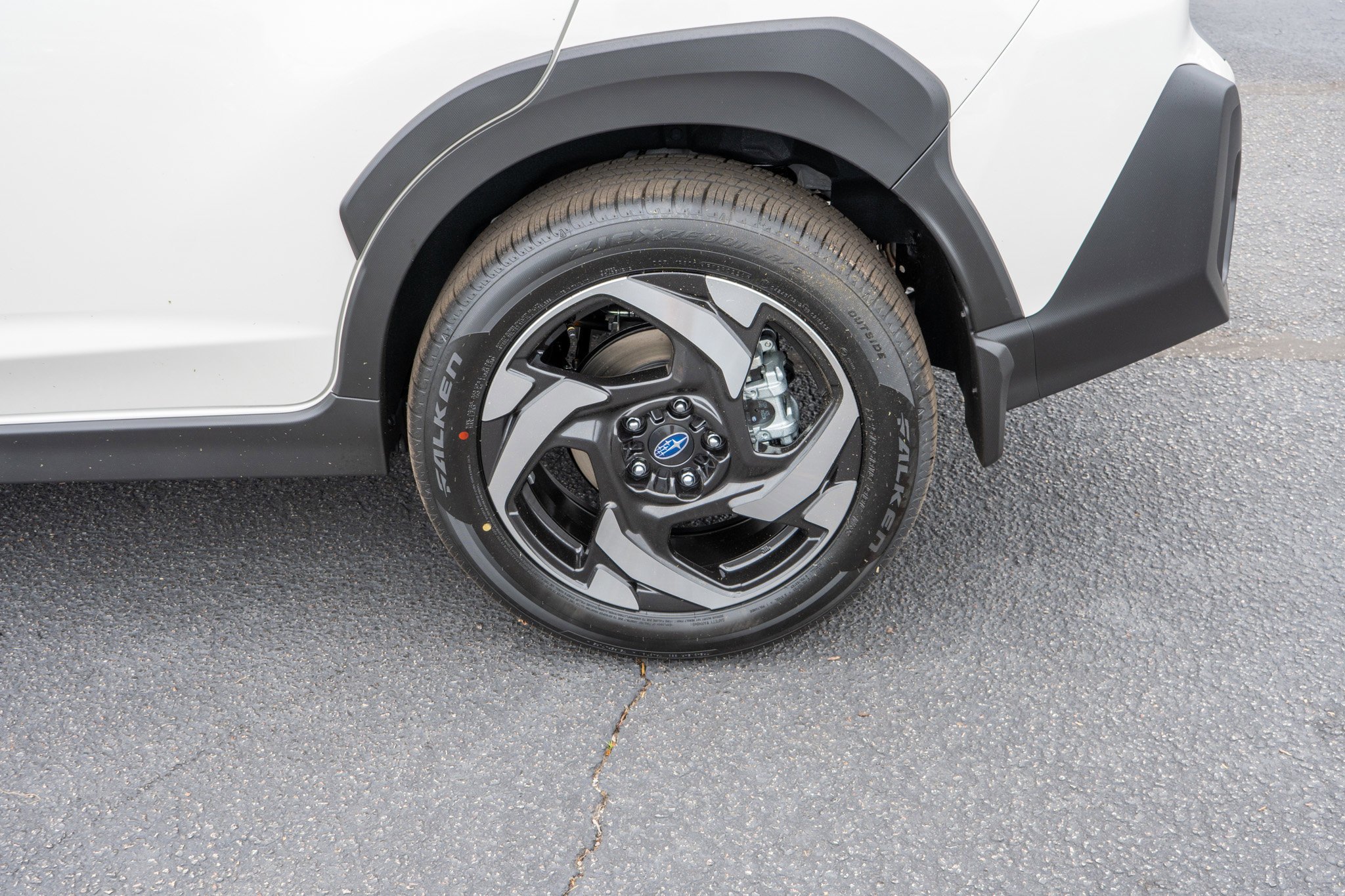 New 2026 CRYSTAL WHITE PEARL Subaru Limited Hybrid image 11