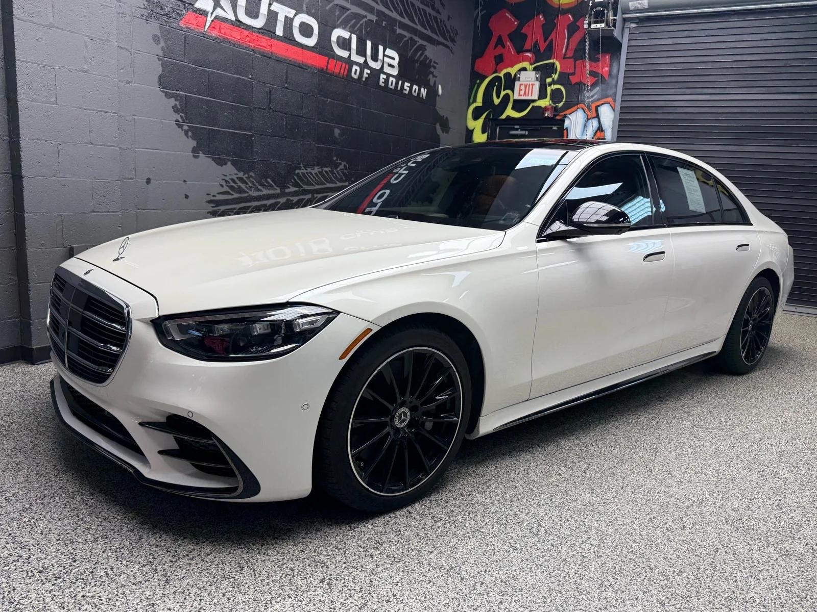Used 2023 Manufaktur Diamond White Metallic (799) Mercedes-Benz S 580 4MATIC® image 3