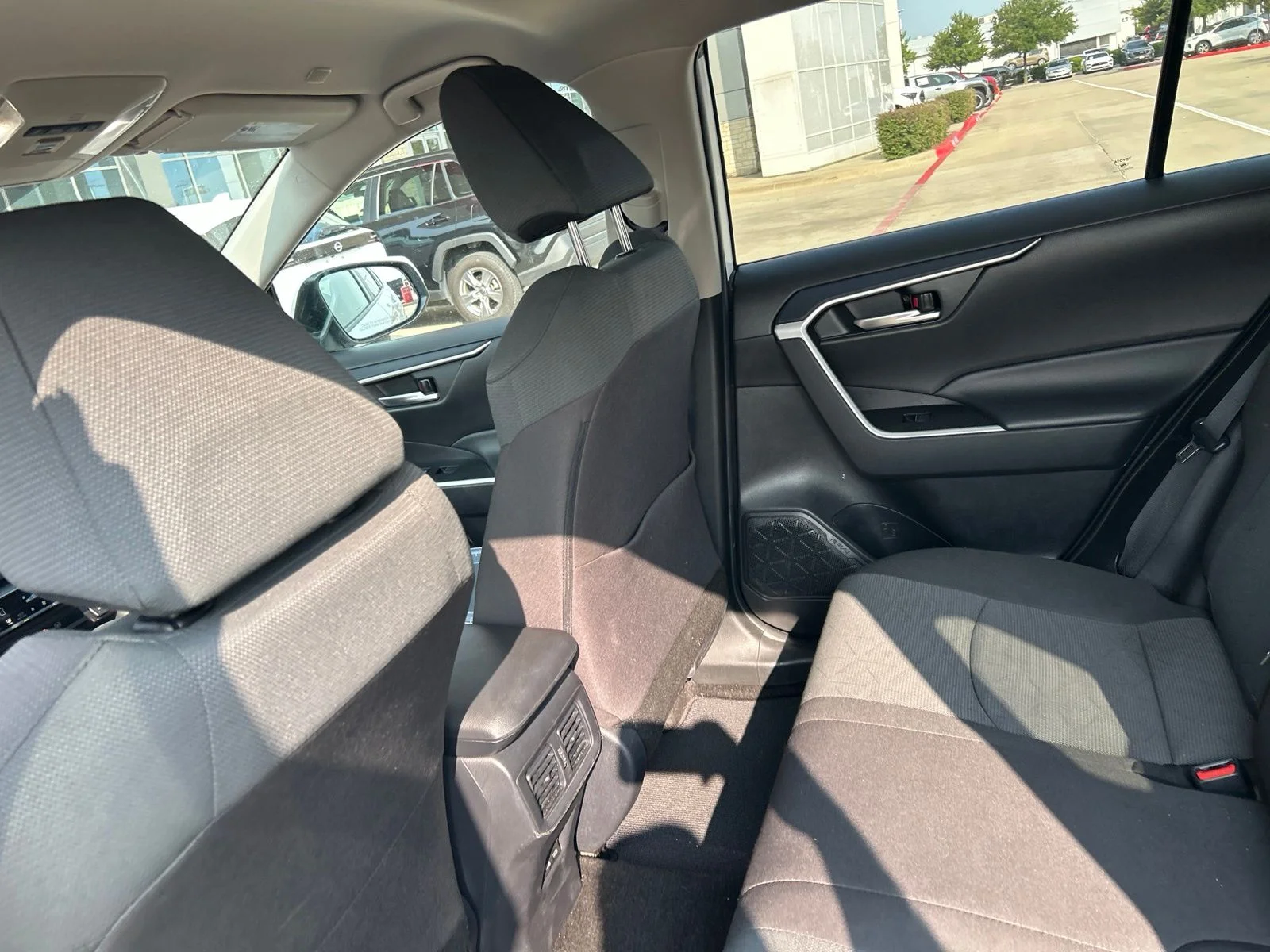 Used 2025 White Toyota XLE image 19