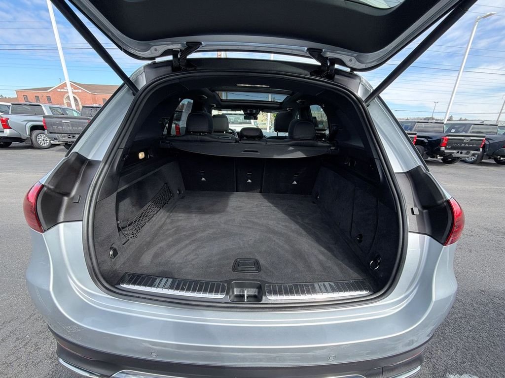 Used 2025 Black Mercedes-Benz GLE 350 image 31