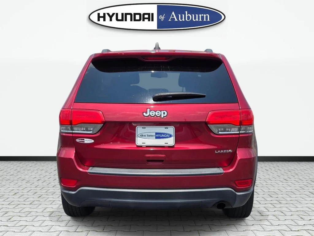 Used 2014 Red Jeep Laredo image 6