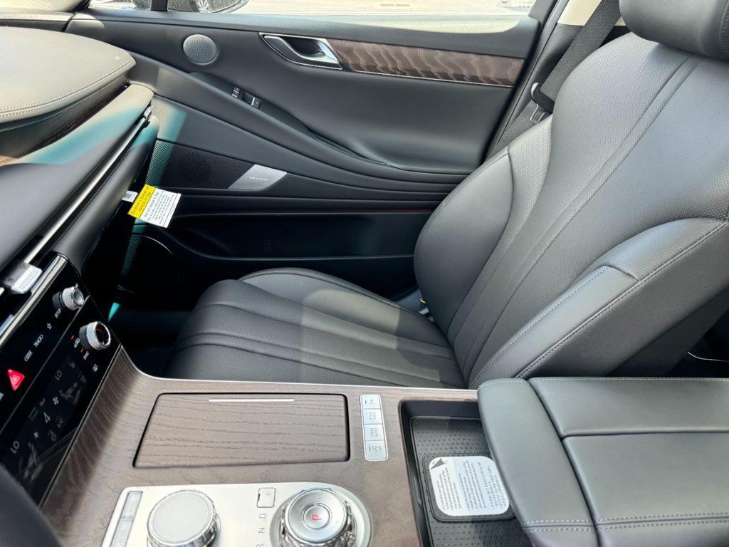 Used 2026 Makalu Gray Genesis 2.5T Advanced image 9
